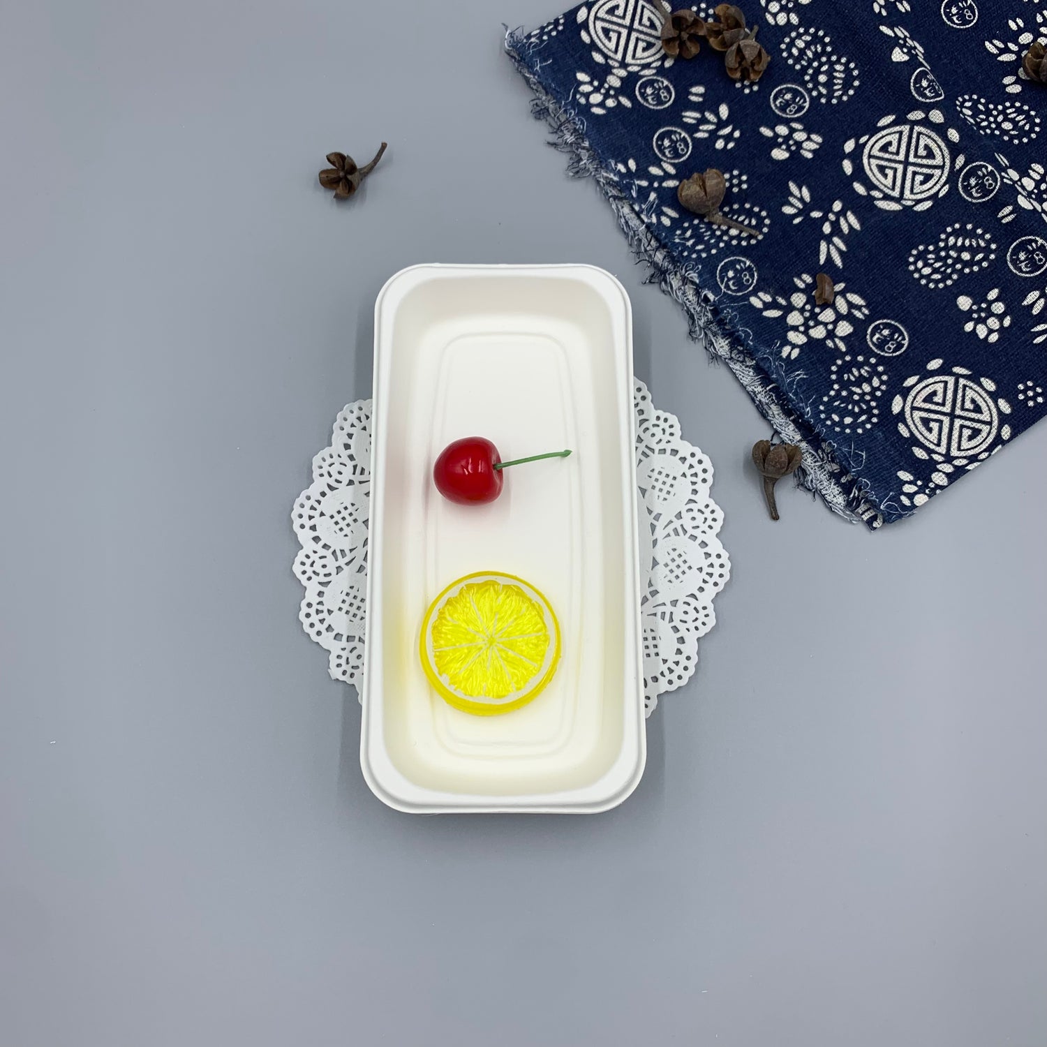 Cake Tray - Rectangular, Disposable & Compostable, Eco-Friendly Dessert Platter